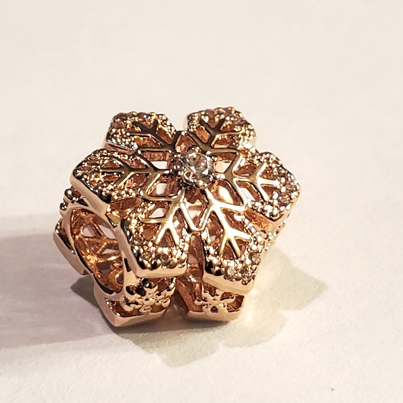 Authentic NEW Pandora 14K Pltd Festive Snowflake Charm CZ - Picture 5 of 6